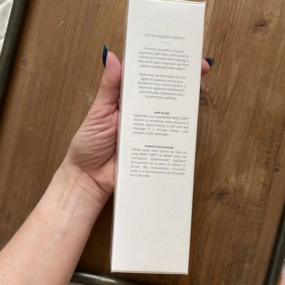 Monat Smooth & Renew Body Lotion - Picture 5 of 5